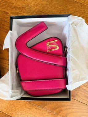 CISE Fuchsia Pink Crossbody Faux Leather Purse!